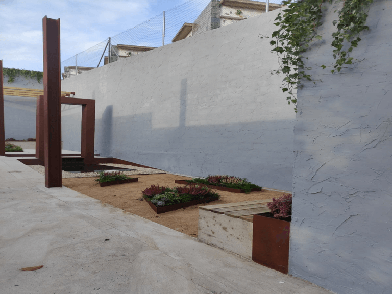 Santa Coloma habilita un espai al cementiri per al dol perinatal