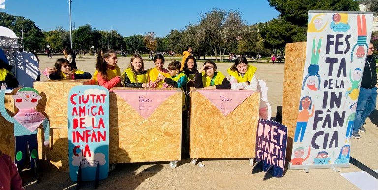 Santa Coloma ha invertit més d’un milió d’euros en accions de suport a la infància