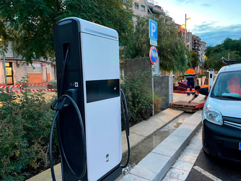 L’Ajuntament demanarà més electrolineres a l’AMB