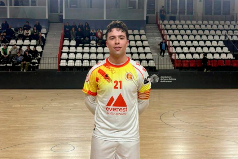 Álex Fernández torna a competir després de vuit mesos de lluita